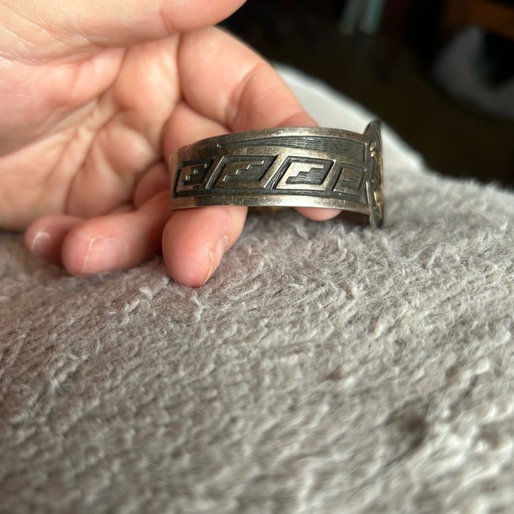Vintage Native American Hopi 14k and sterling silver cuff bracelet - Picture 4 of 6